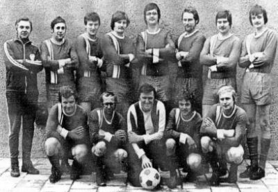 Die I. Mannschaft 1979. hinten von links: Trainer H. Gränz, A. Rücker, St. Fischer, L. Werner, J. Müller, Ch. Doehler, V. Thümmel vorn von links: A. Hoftnann, L. Maroscheck, J. Fichtner, R. Gutte, B. Zimmermann